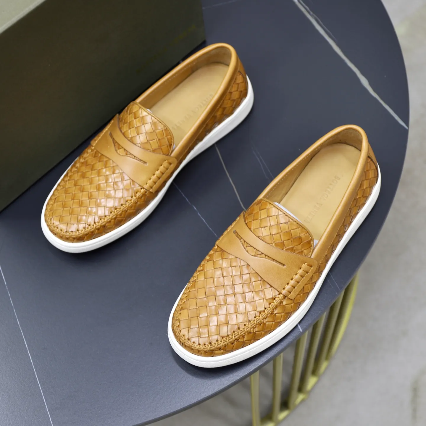 Men's shoes 💰500💰BOTTEG* VENET* - high-end boutique Size: 38-44 (45 custom-made) BV new product, calfskin artificially woven classic style harmoniously blends with contemporary fashion temperament, rubber soles are light and flexible, water-dyed cowhide!